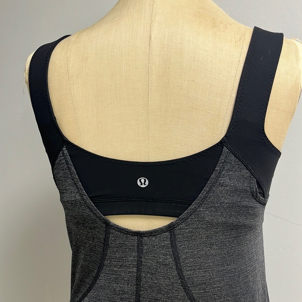 Lululemon top